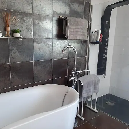 Double Dans Maison Chaleureuse Et Familiale *